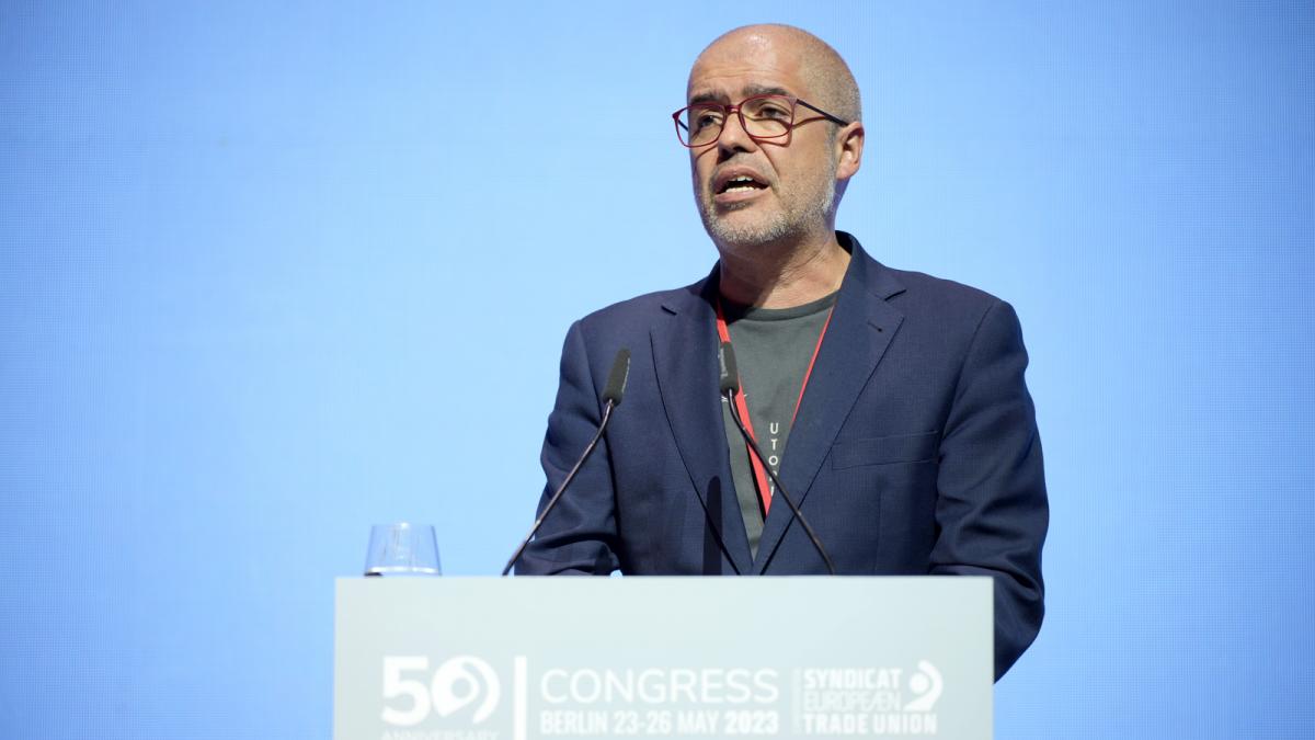 Unai Sordo interviene durante el XV congreso de la CES en Berlín.