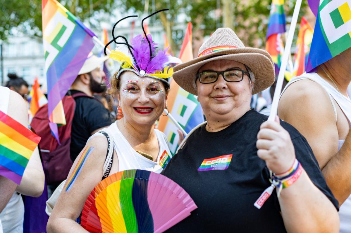 Nos hemos manifestado en la marcha del Orgullo 2023 #AlTrabajoSinArmarios #OrgulloDeSer