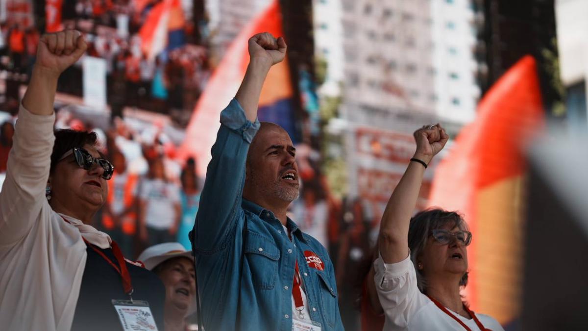 1 de Mayo 2023. "Subir salarios, bajar precios, repartir beneficios".