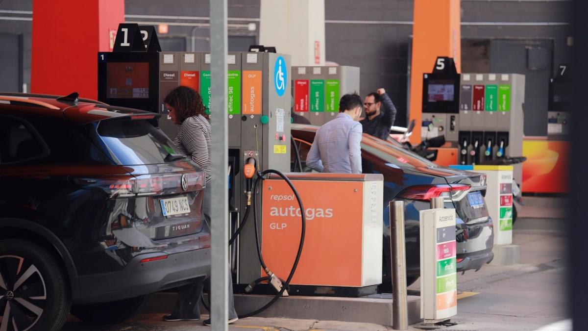CCOO ha realizado una valoración positiva de determinadas medidas en materia de empleo, destacando especialmente la prohibición de que las empresas beneficiarias de ayudas públicas puedan llevar a cabo despidos por causas objetivas.