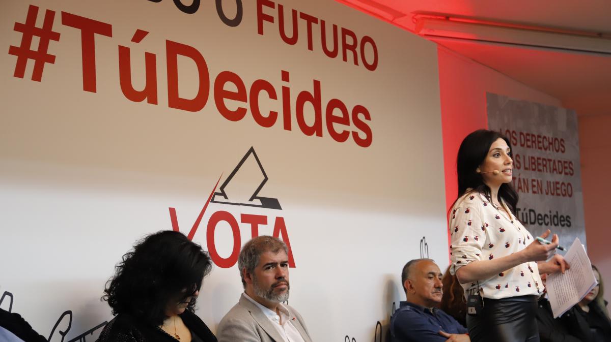 Galera de imgenes del acto "Pasado o Futuro. T decides"