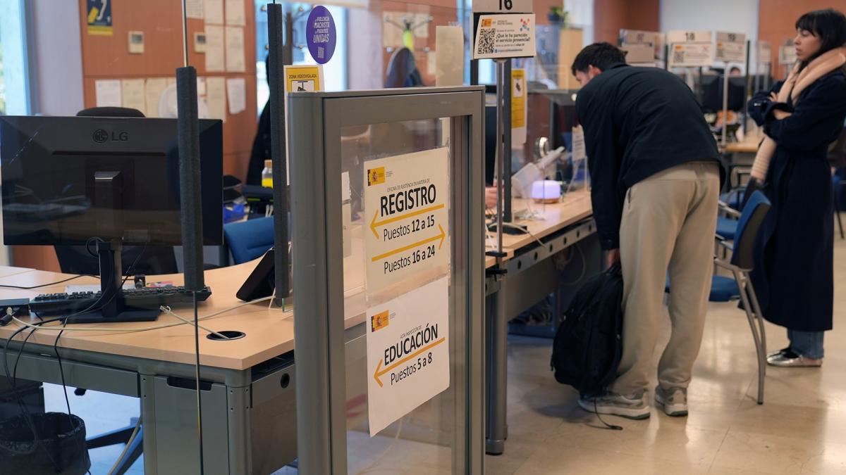 En la reunión de hoy se han desbloqueado la jubilación parcial del personal laboral al servicio de las administraciones públicas y el mantenimiento del periodo transitorio establecido en la reforma de 2021 para determinar la cuantía de las pensiones de jubilación anticipada voluntaria.