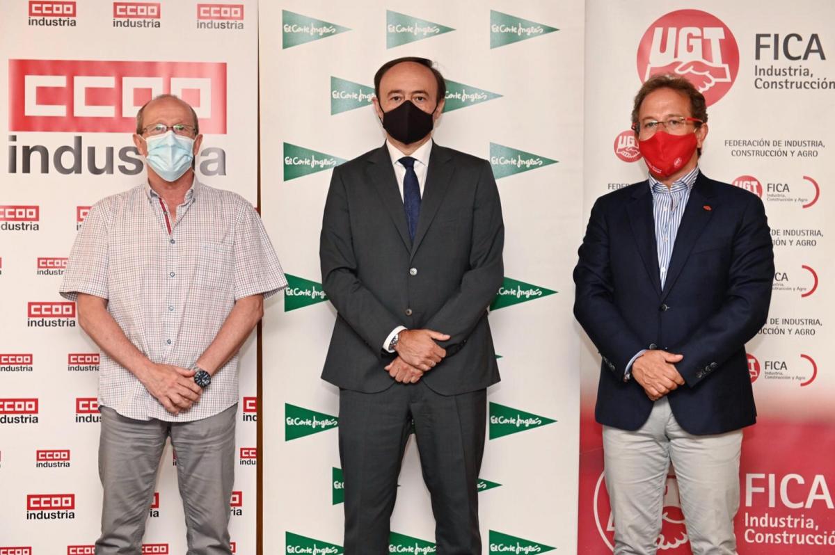 Juan Blanco, Eduardo Sotillos y Pedro Hojas, representantes de CCOO de Industria, El Corte Ingls y UGT FICA