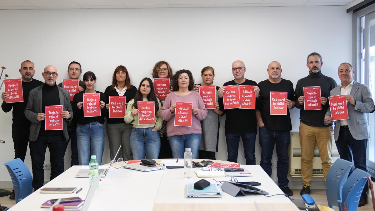 Tarjeta roja al trabajo infantil