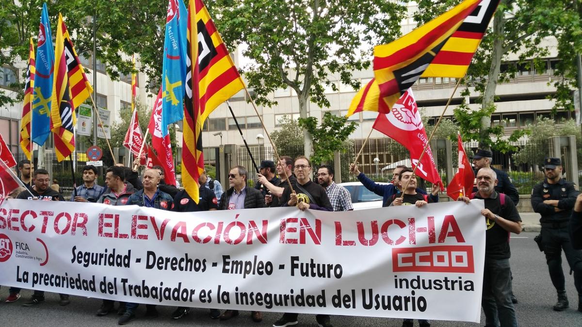 Concentracin frente al Ministerio de Industria del 29 de mayo