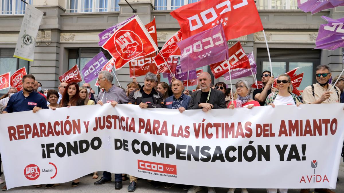 Concentracin en defensa de los afectados por el amianto (25 de mayo)