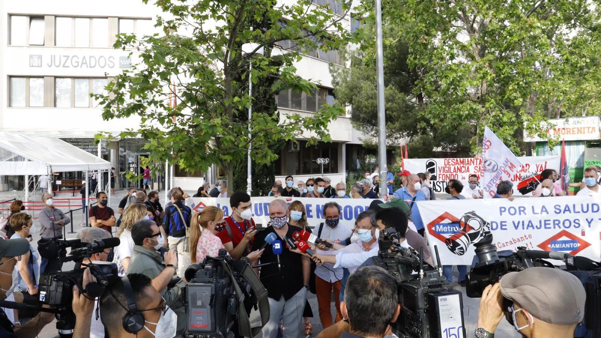 Concentracin en apoyo de los trabajadores afectados de amianto del Metro de Madrid