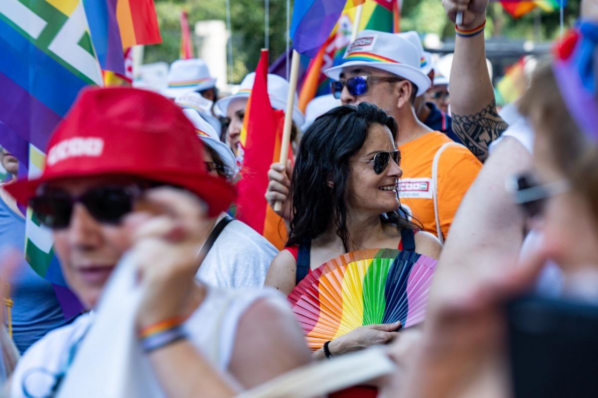 Nos hemos manifestado en la marcha del Orgullo 2023 #AlTrabajoSinArmarios #OrgulloDeSer