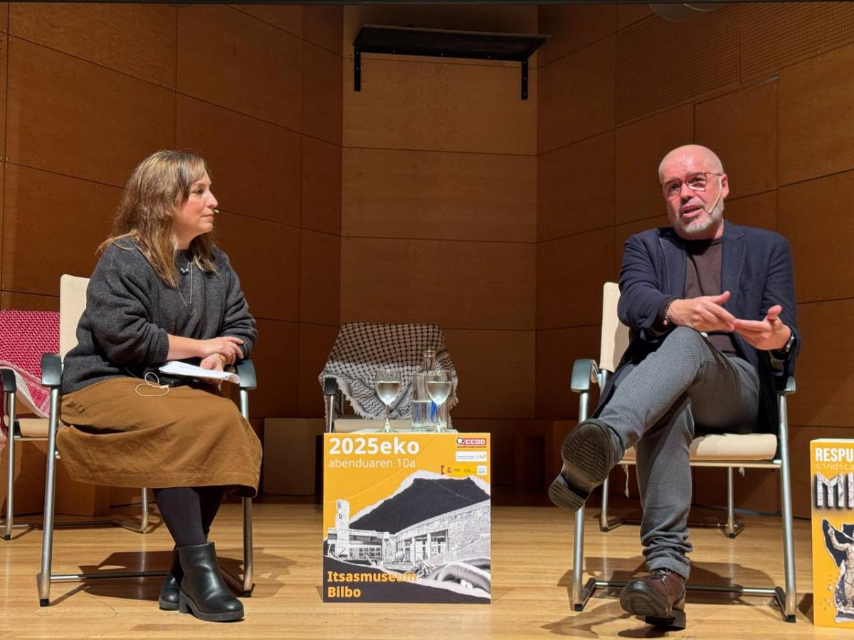 Unai Sordo interviene en la Jornada "Respuestas sindicales frente a la mitología fascista" que se realiza en la Escuela Pedro Gómez de Bilbao