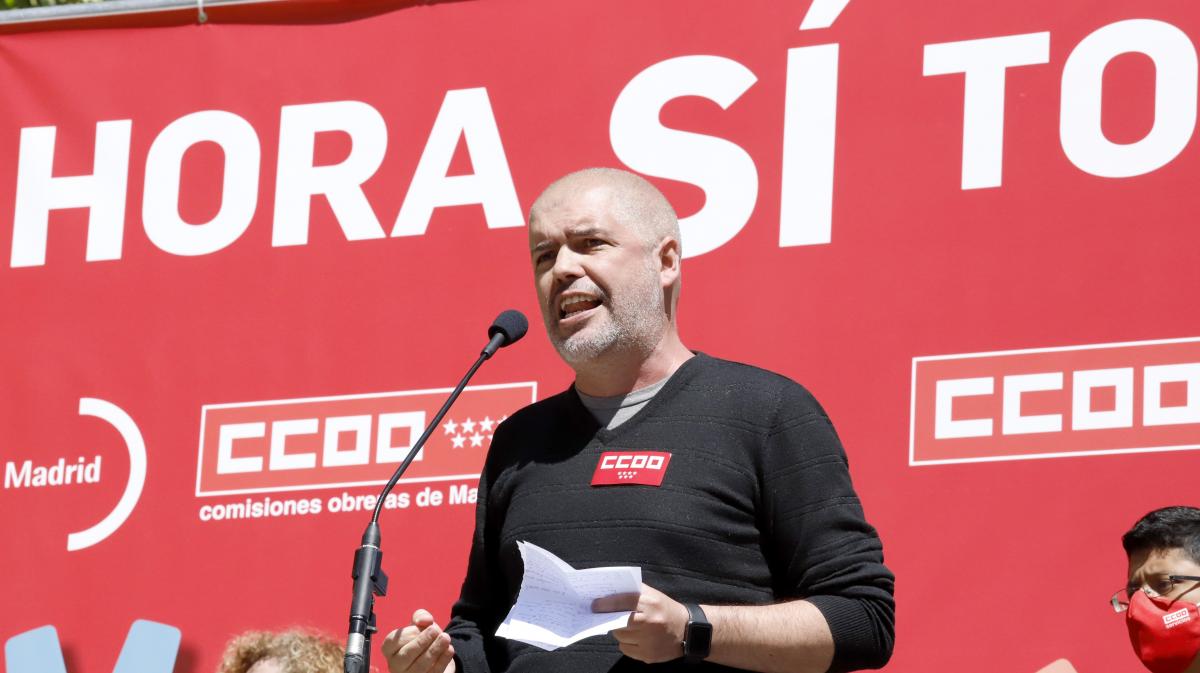 Unai Sordo interviene en la concentración frente al Ministerio de Economía