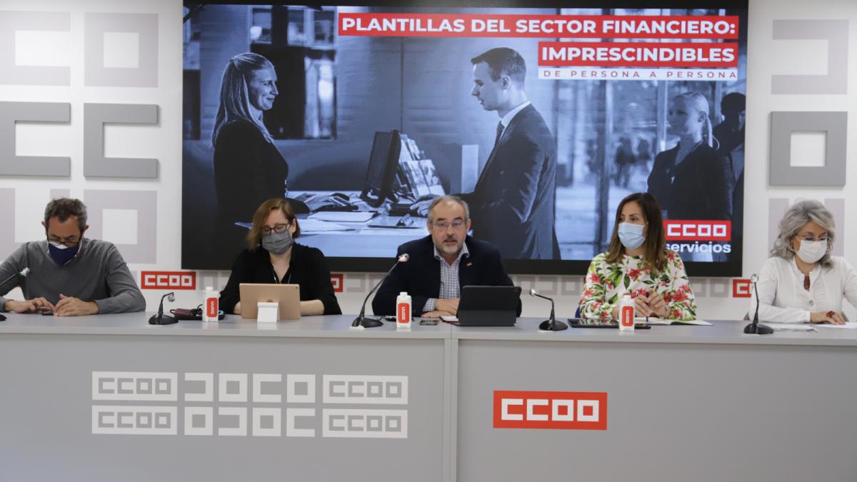 Rueda de prensa de CCOO Servicios para presentar el informe plantillas del sector financiero: imprescindibles