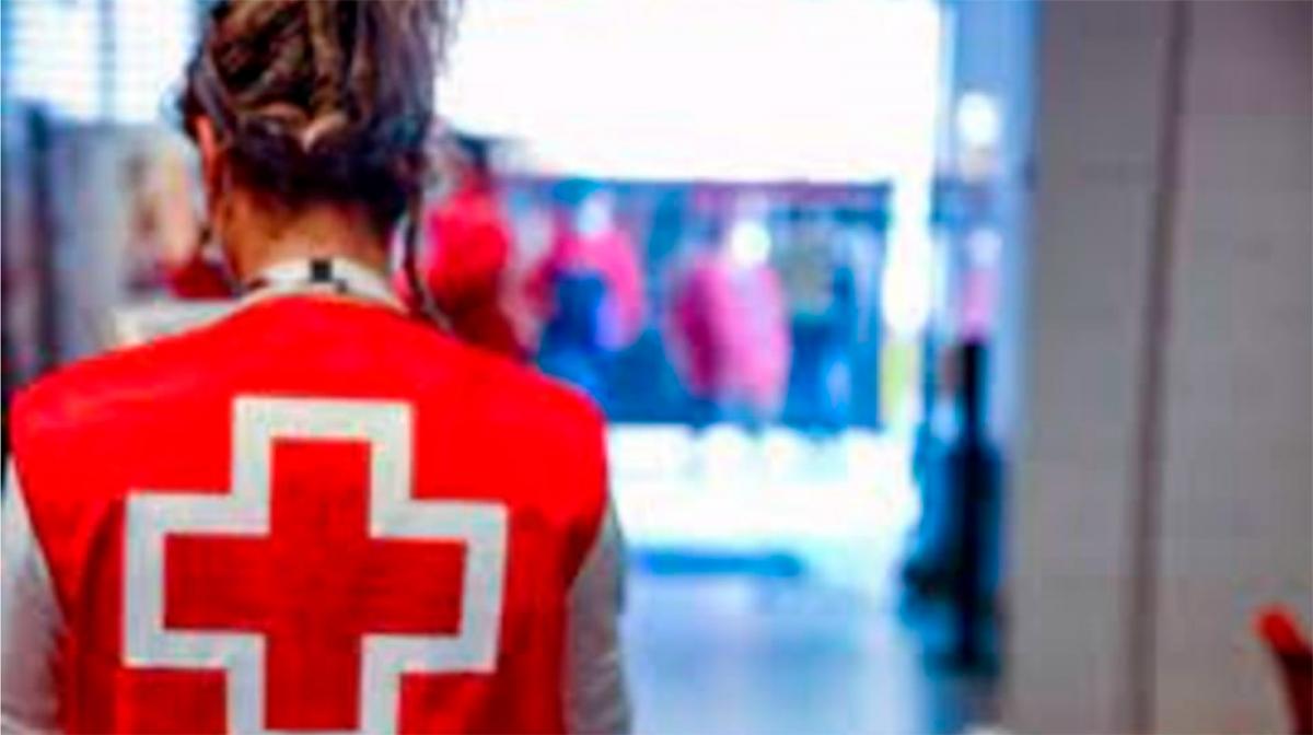 Trabajadora de Cruz Roja