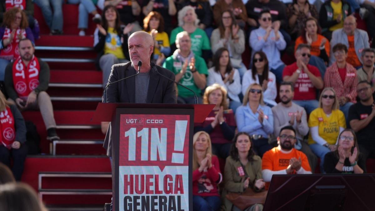 Unai Sordo reclamó medidas que frenen la subida de los alquileres, protejan a las personas vulnerables frente a los desahucios y pongan límites a las operaciones especulativas de los fondos de inversión.