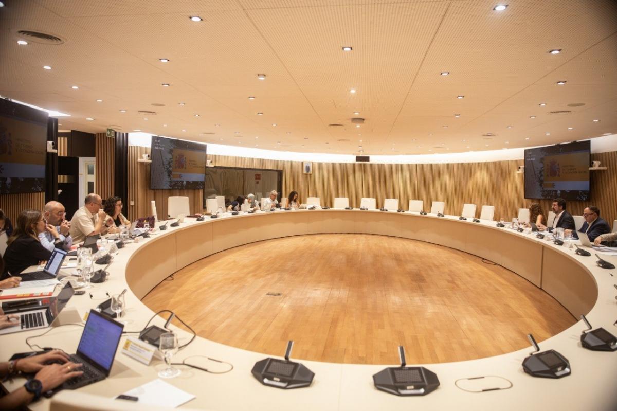 Reunión tripartita celebrada para abordar el Plan de Empleo para personas jóvenes y personas paradas de larga duración