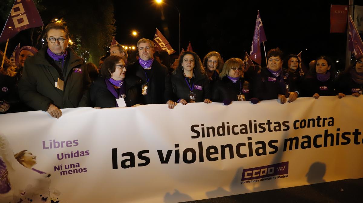 Una marea morada recorre las calles contra la violencia machista