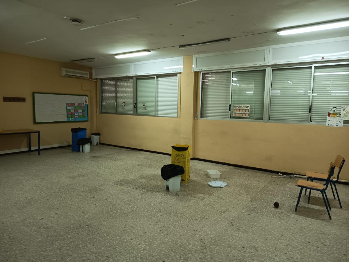 Estado de una de las aulas del CEIP Fernando Feliú de Gerena.