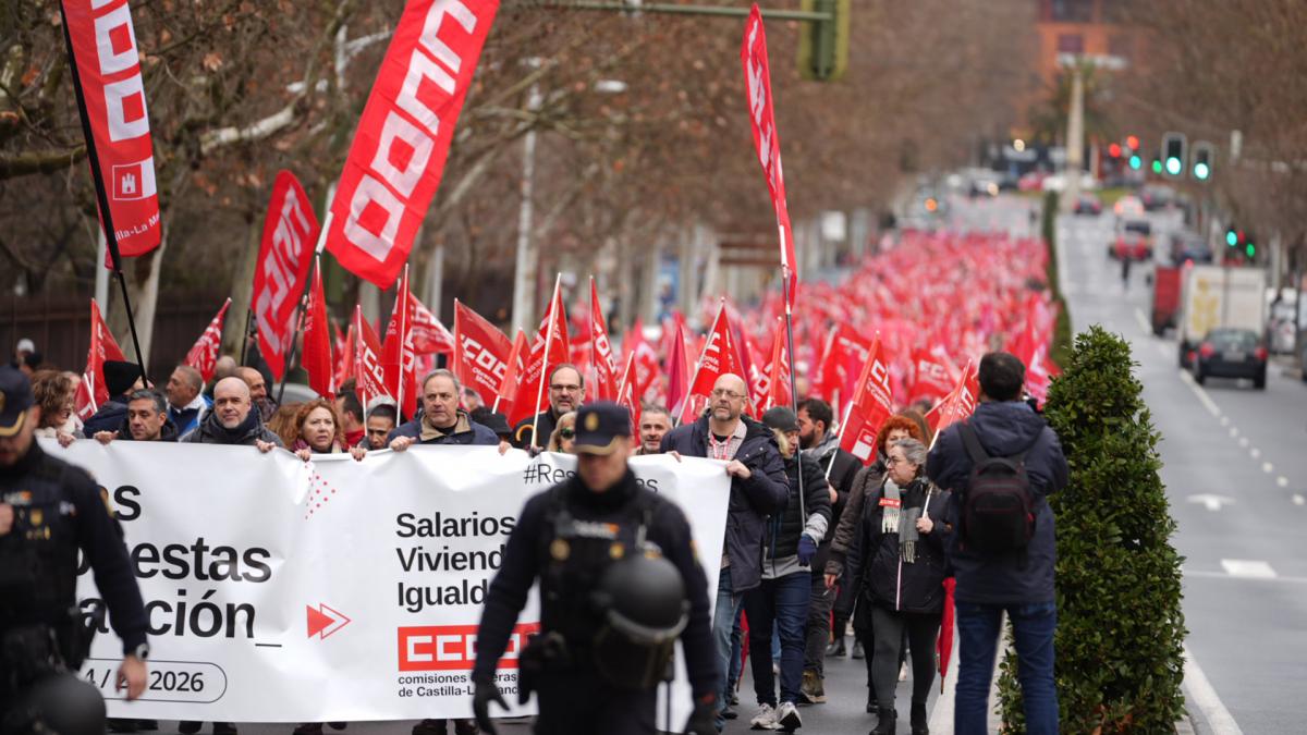 CCOO movilizó en Toledo a 1.200 delegadas y delegados de las cinco provincias en una manifestación que precedió a la asamblea en la que participó el secretario general del sindicato, Unai Sordo.