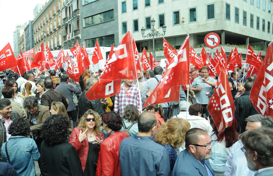 Galera de imgenes de la presentacin de las firmas de apoyo a la ILP en el Congreso