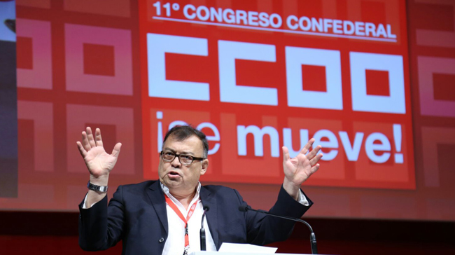 Vctor Bez, secretario general de la CSA,  interviene en el Congreso Confederal