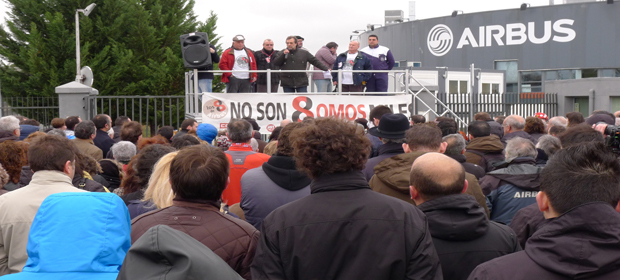 Concentracin de apoyo a los 8 de Airbus en Getafe