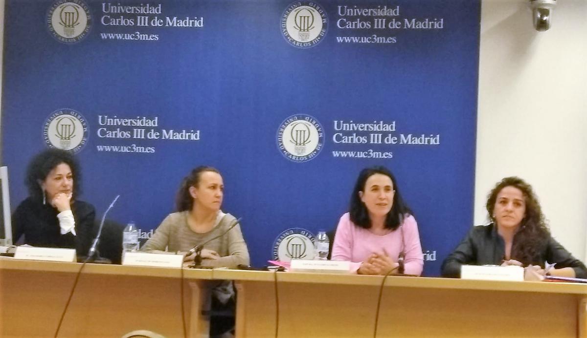 De izquierda a derecha: Ana María Corral (UGT), Dulce Moreno (USO), Patricia Nieto (Universidad Carlos III) y Elena Blasco Martín (secretaria confederal de Mujeres e Igualdad de Comisiones Obreras).
