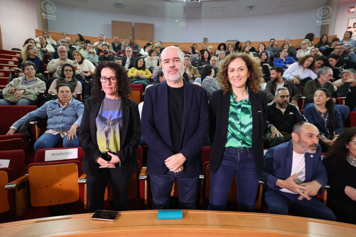 Unai Sordo, junto a las secretarias generales de Huelva y Andalucía, Julia Pérez y Nuria López, respectivamente.