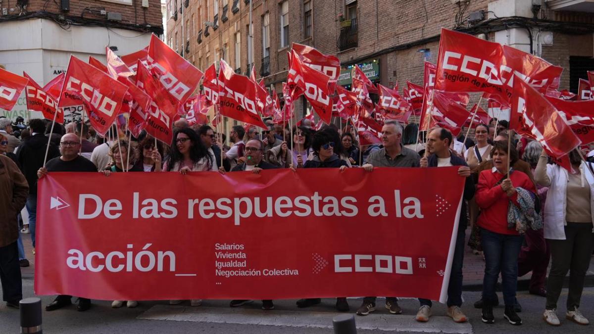 Unai Sordo defiende en Murcia un giro en la política industrial del Estado: “No se puede permitir que fondos de inversión compren empresas estratégicas para liquidarlas tras recibir dinero público”.