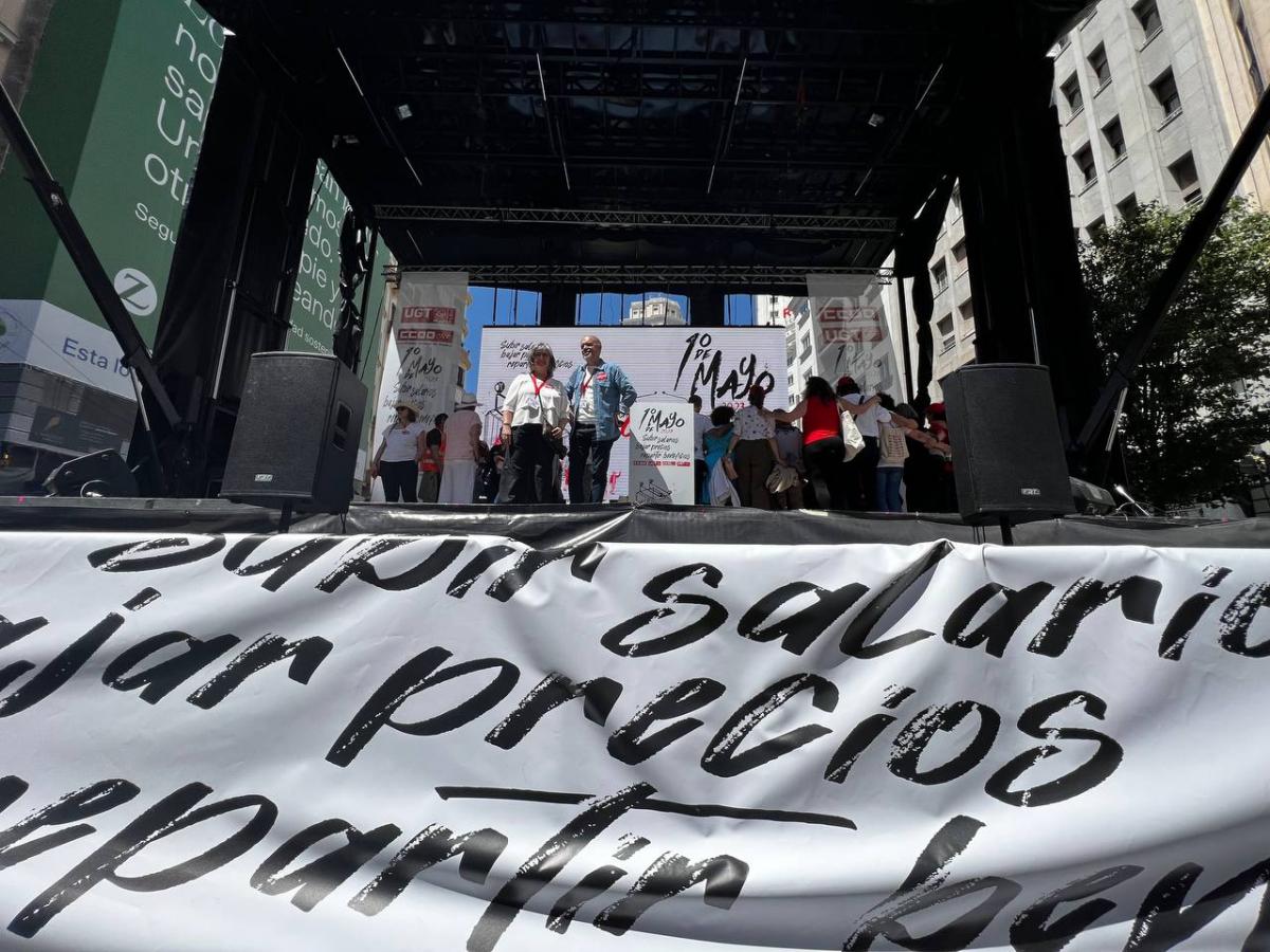 1 de Mayo 2023. "Subir salarios, bajar precios, repartir beneficios".