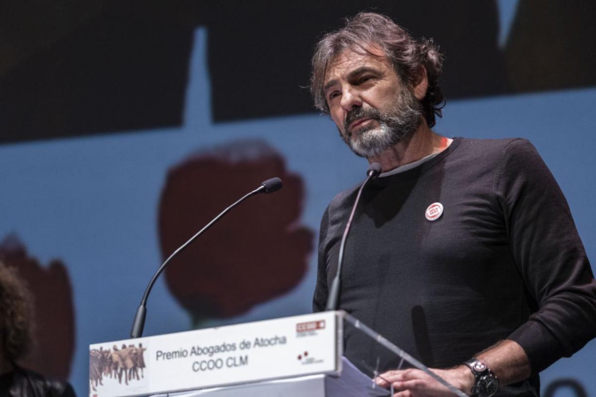 scar Camps, director de Opern Arms, recoge el Premio Abogados de Atocha otorgado por CCOO CLM en 2022