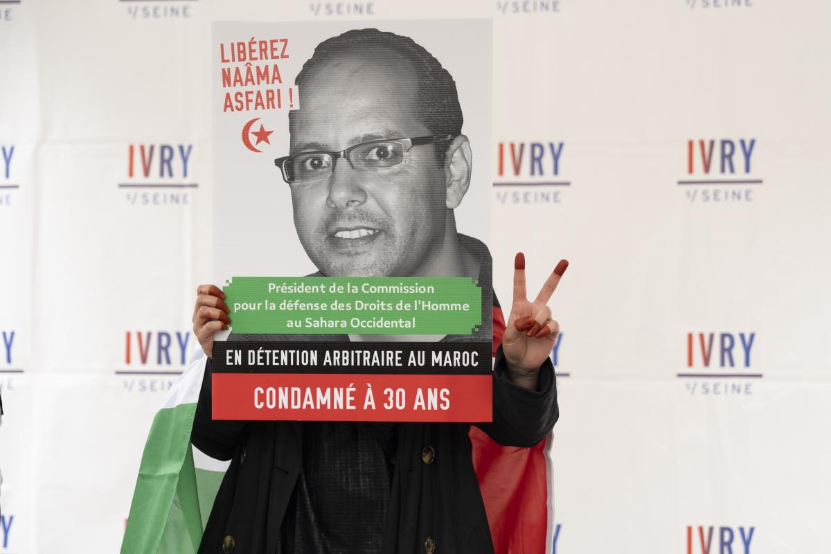 Campaña en favor de la liberación de Naama Asfari. Foto: Ciudad de Ivry-sur-Seine
