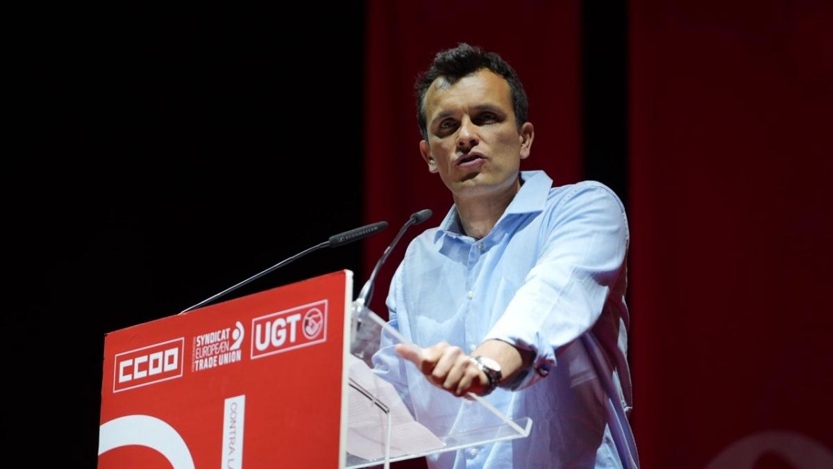 Todos los idiomas, el mismo espíritiu franternal de clase. Enrico Somaglia, secretario general de la EFFAT.