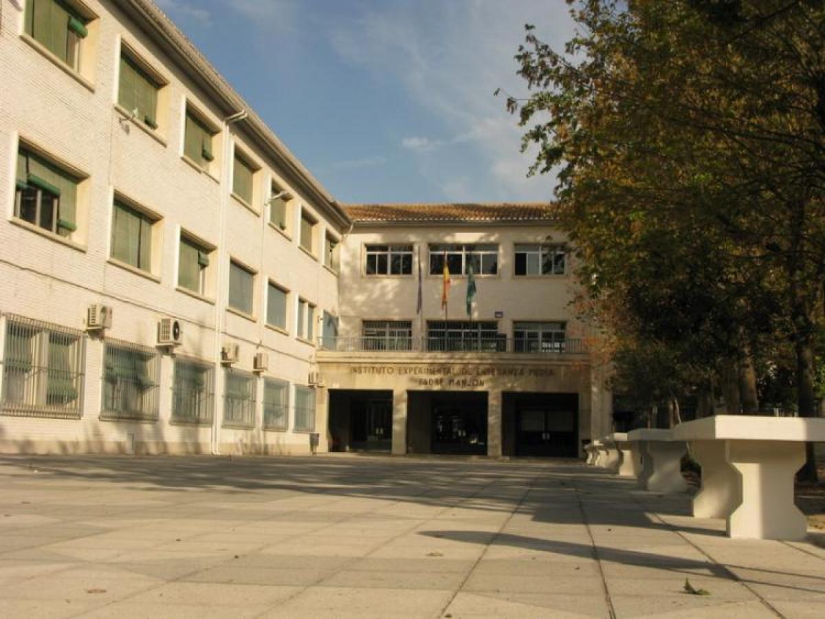Entrada del centro educativo
