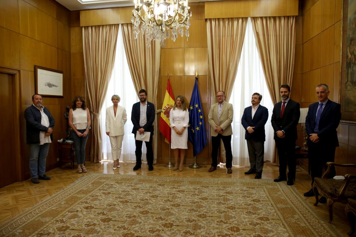 Acto firma de convenios FUNDAE y empresas tecnolgicas.