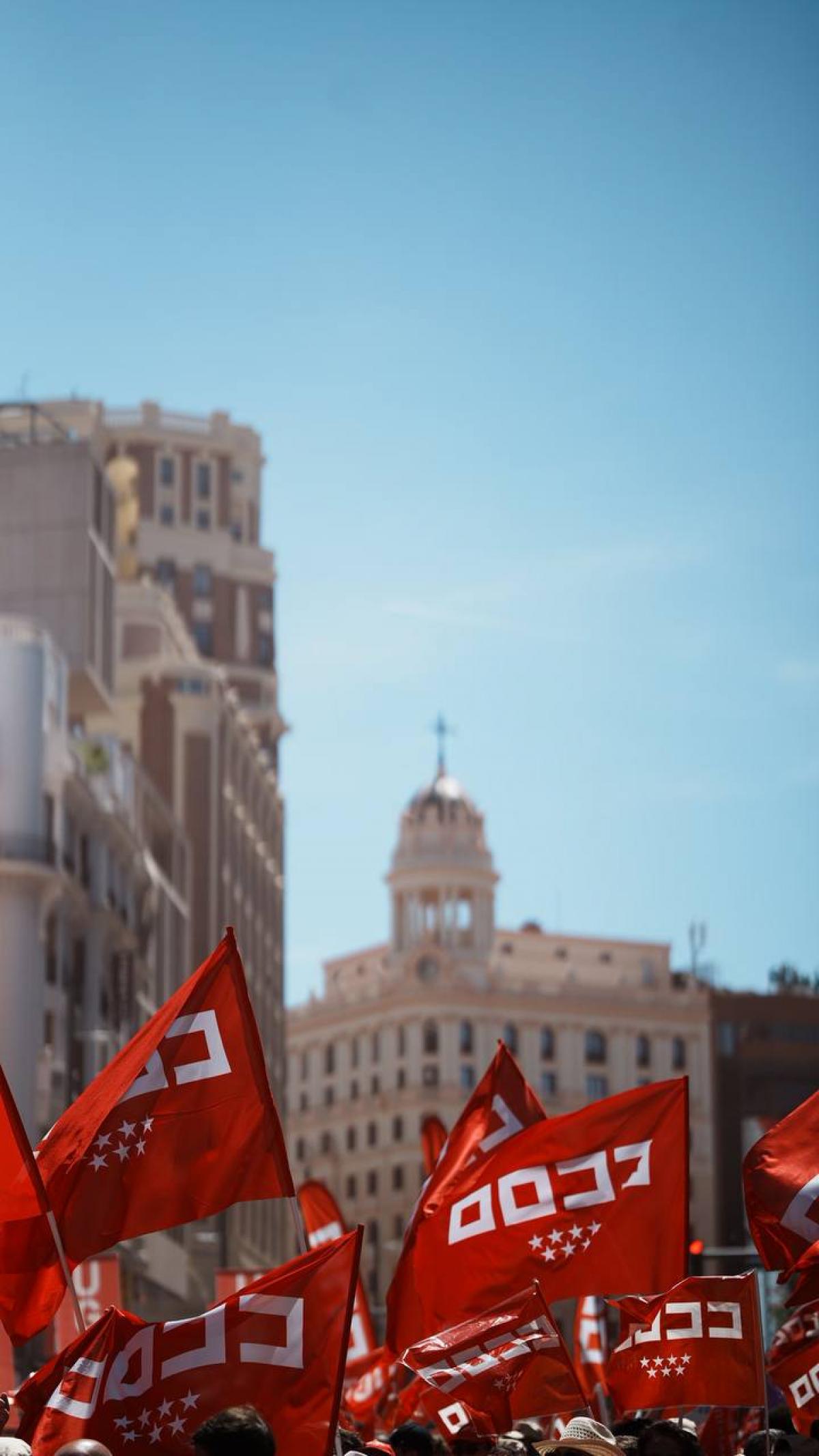 1 de Mayo 2023. "Subir salarios, bajar precios, repartir beneficios".