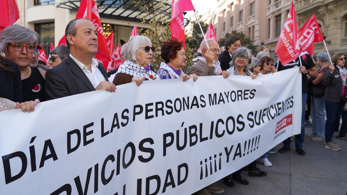 1 de octubre: El Día de las Personas Mayores nos concentramos frente al Congreso en Madrid