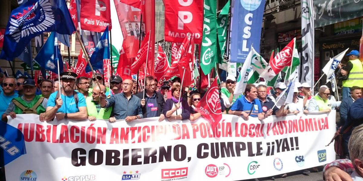Manifestacin por la jubilacin anticipada de las Policas Locales y Autonmicas