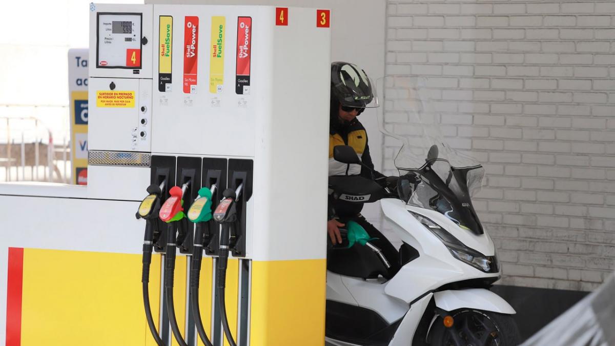 Las medidas de reducción de impuestos a los combustibles o a la energía son asumibles solo en la medida que se garantiza que sus efectos llegan a los bolsillos de los consumidores y la ciudadanía