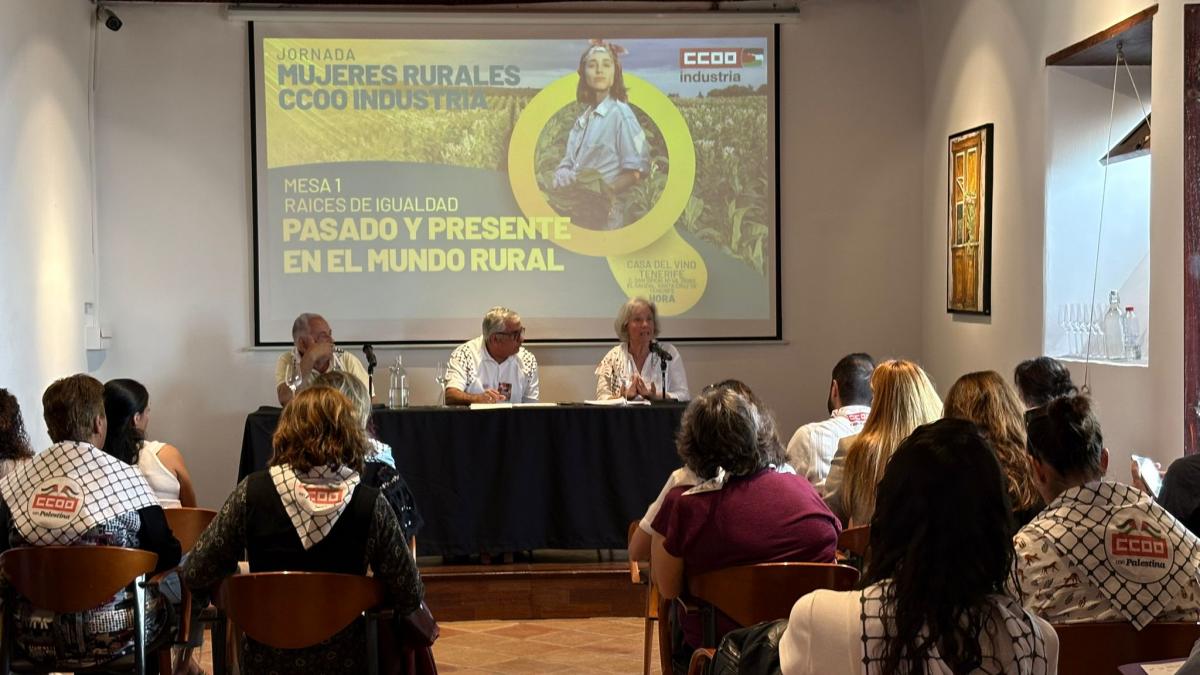 Asistentes a la jornada celebrada el pasado día 15 de octubre en Tenerife (Federación de Industria de CCOO)