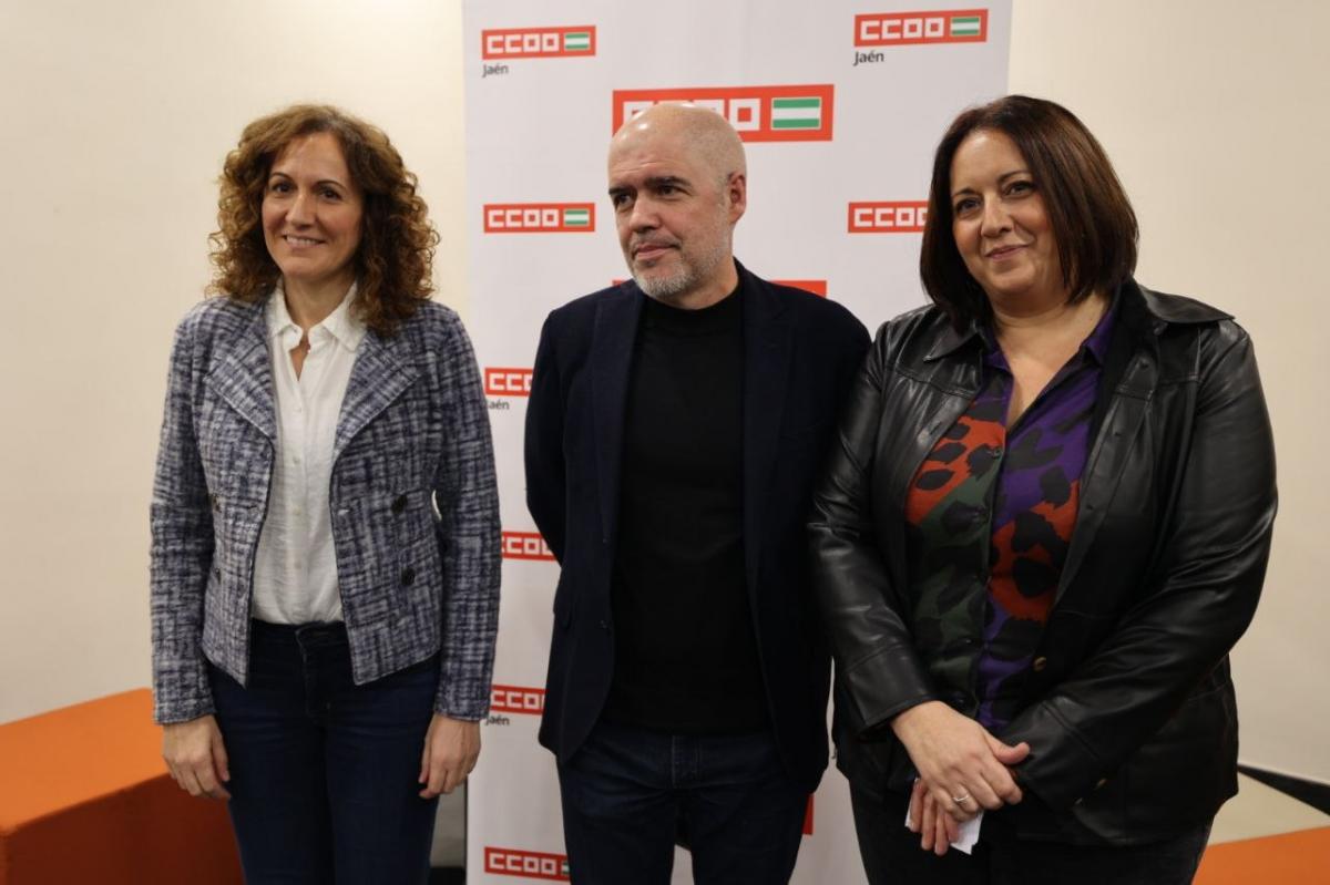 La secretaria general de CCOO de Andalucía, Nuria López; el secretario general de CCOO, Unai Sordo; y la secretaria general de CCOO de Jaén, Silvia de la Torre